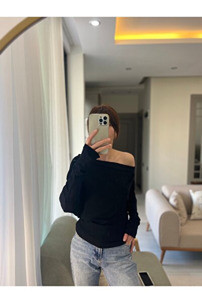 Butik Kayık Yaka Drapeli Uzun Kollu Esnek Bluz