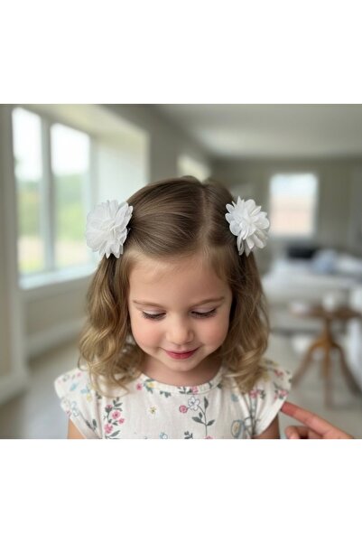 BTRENDY Kız çocuk çiçekli dolgun 2’li klips toka beyaz