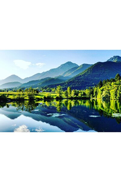 Zumzeria Tablou Canvas Vedere uimitoare a munților verzi și a unui lac, 80x50...