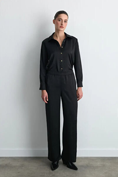 Gusto Παντελόνι Crinkle με φαρδύ πόδι σατέν - Μαύρο