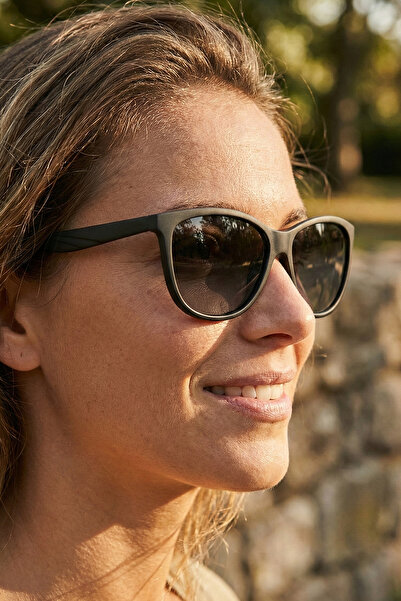 sun factory نظارة شمسية نسائية مستقطبة 1326 C0101M