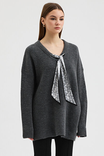 Lijuri Self-Tied Scarf V-Neck Casual Knit Sweater 1394