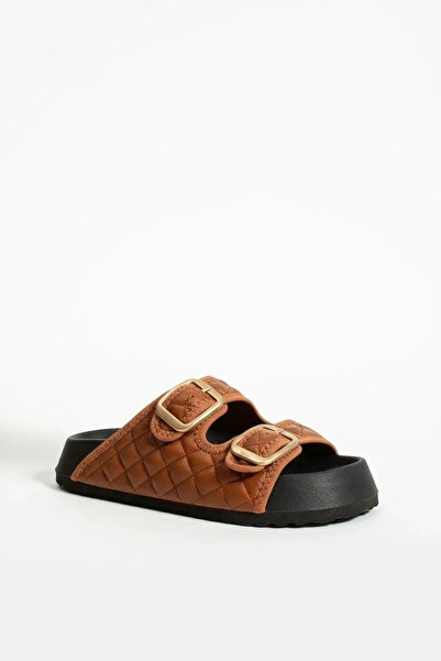 Sivarro Quilted Buckle Home Outdoor Women's Slippers – Brown