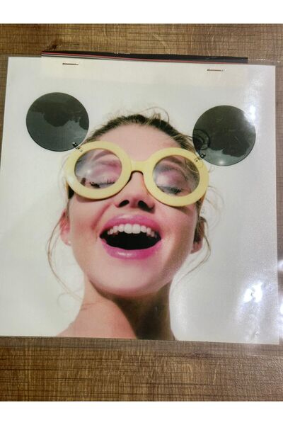 Gönülden Tasarım 23x22 Cm Ütü İle Yapışan Komik Gözlüklü Kız Transfer Baskı Arma