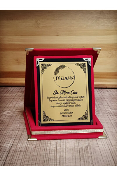 Miracix Kırmızı Kadife Plaket 9x12 cm – Kişiye Özel İsim, Resim ve Metin Bask...