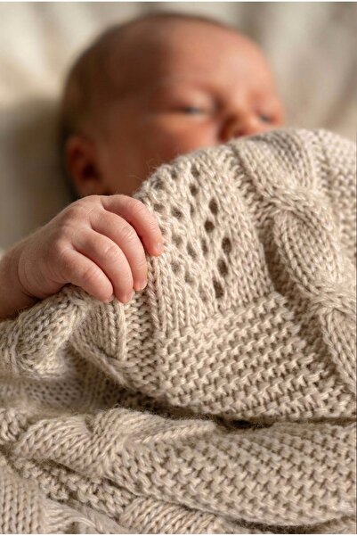 Bursa Trikomer بطانية تريكو مخرمة للأطفال حديثي الولادة