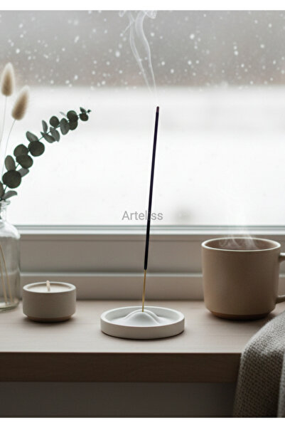 Arteliss Dudak Formlu Beyaz Tütsülük Modern & Minimal Tasarım Tütsü Tutucu