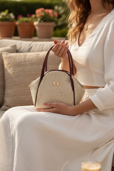 Mimoza Çizgi Detaylı Minimal Krem Hasır Dokulu-Bordo Kulp Kadın El ve Omuz Ça...