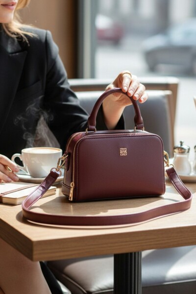 Classbag Висококачествена дамска чанта за ръка и рамо с два ципа в цвят бордо...
