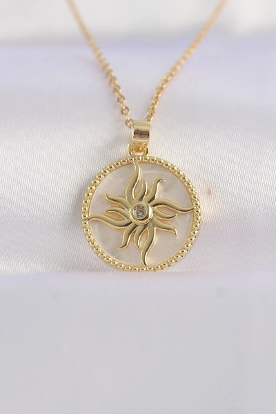 shopwave 316L سلسلة فولاذية ذهبية اللون الزركون حجر البيضاوي تصميم قلادة الشمس