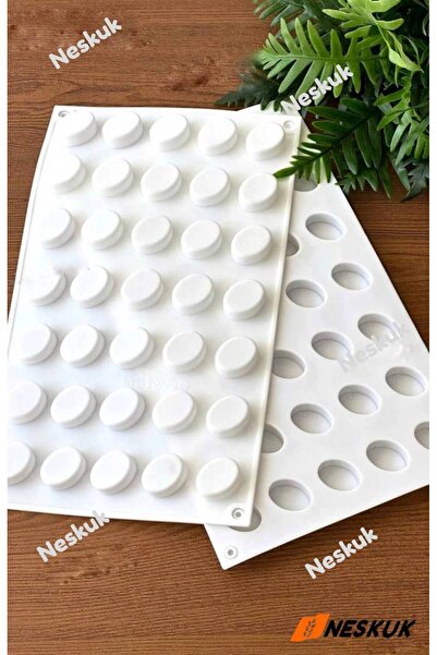 Neskuk Oval Silicone Chocolate Mold