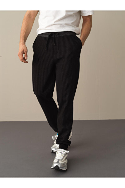 Xint Erkek Siyah Pamuk Dokulu Regular Fit Jogger Pantolon