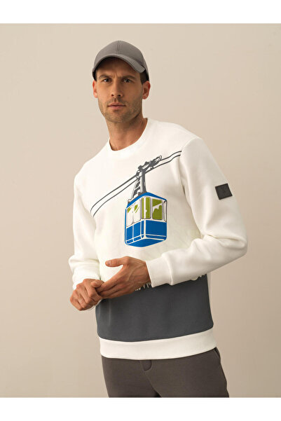 Xint Erkek Kbeyaz Pamuklu Regular Fit Desenli Sweatshirt