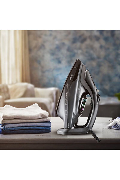 Arshia مكواة بخار رقمية من فلوجل — تحكم ذكي ونعومة مثالية للملابس