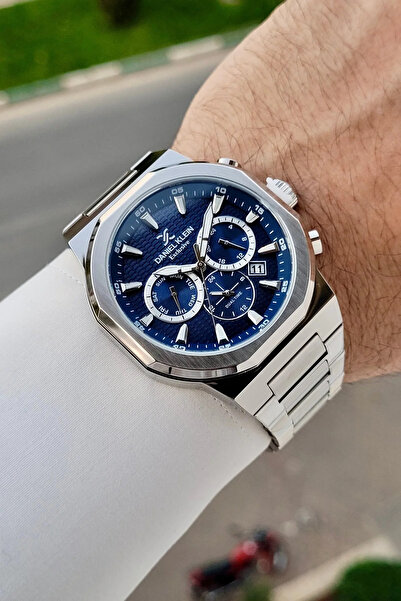 Daniel Klein Dial Navy Blue Band Silver Color 43 mm Inner Indicators Active M...