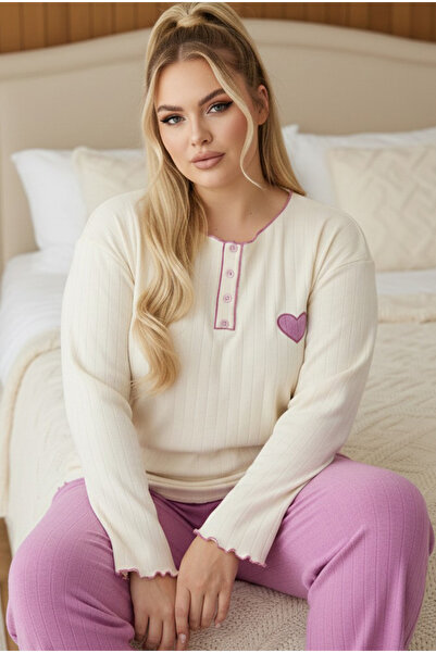 Siyah İnci طقم بيجامة محبوكة كبيرة الحجم مطرزة على شكل قلب وردي25228002