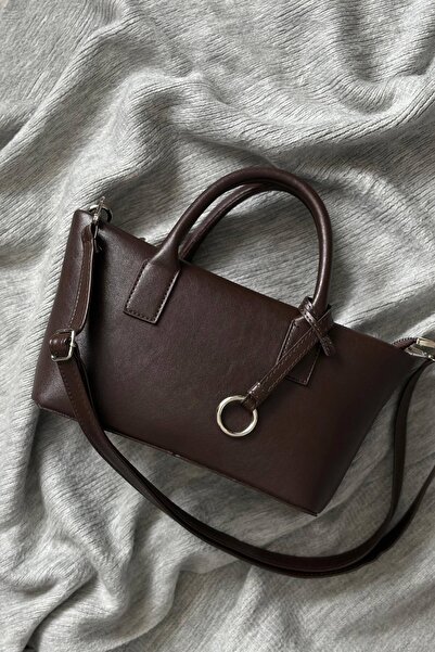 bahwar حقيبة يد وكتف كلاسيكية للنساء – تفاصيل حلقاتية – حقيبة يومية أنيقة