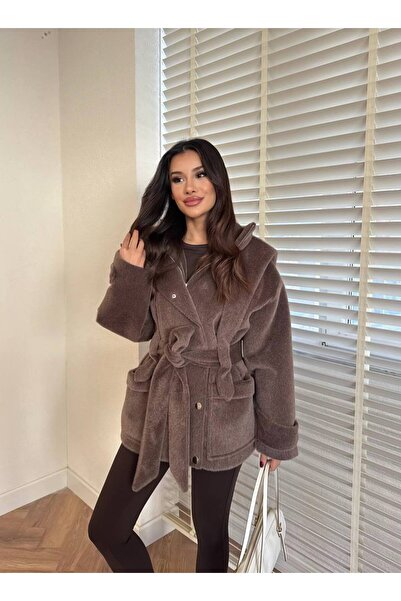 EssCouture Omuz ve Belden Bağlama Detaylı Kaşe Kaban