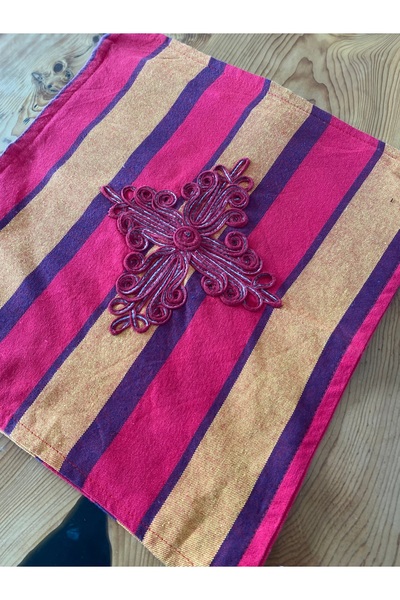 Bohemian غطاء وسادة منسوج يدويًا من القطن العضوي المخطط بأسلوب بولدان