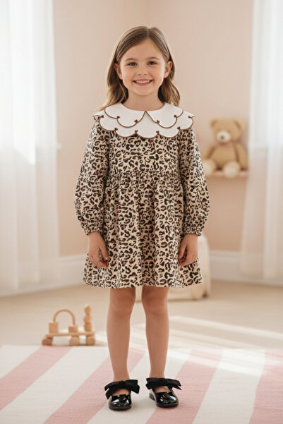 Le Mabelle Brown Heart Patterned Collared Girl's Linen Dress - Vivienne
