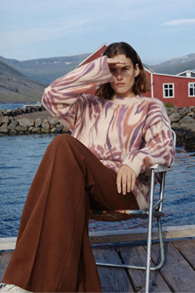 Touché Privé ABSTRACT PATTERNED KNIT SWEATER