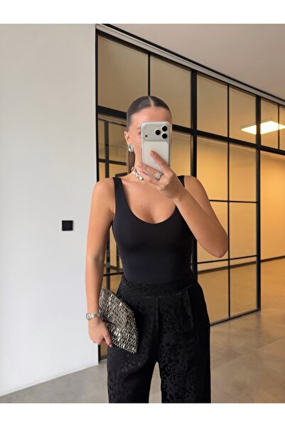BB Bensu Buyruk V Neck Bodysuit