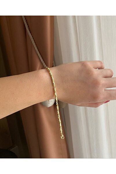 nunu takı سوار دوريكا مع العصي