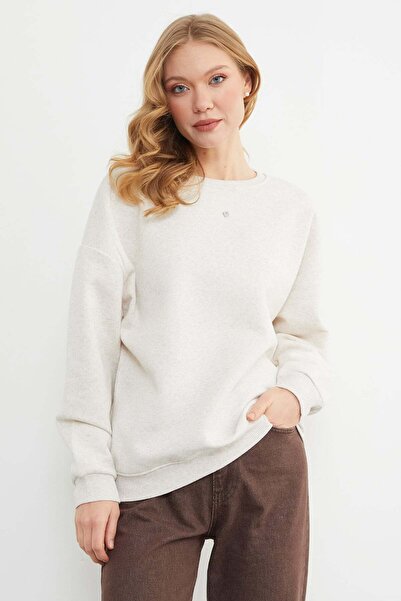 Fulla Moda Hanorac oversize cu detaliu de inimă din piatră cu 3 fire