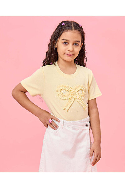 REDTAG تيشيرت بناتي أصفر اللون مزين بفيونكة