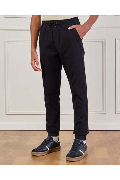 REDTAG بنطال رياضي أسود سهل الارتداء للأولاد الكبار