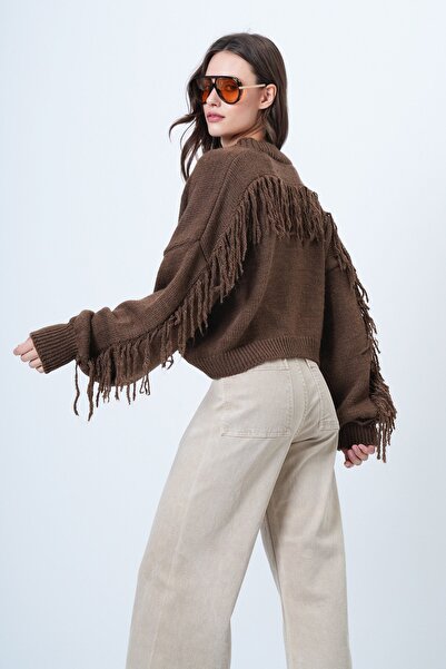 Trend Alaçatı Stili Women's Brown Deep V Neck Button Closure Sleeves Tassels Knitwear Cardigan Vs01514