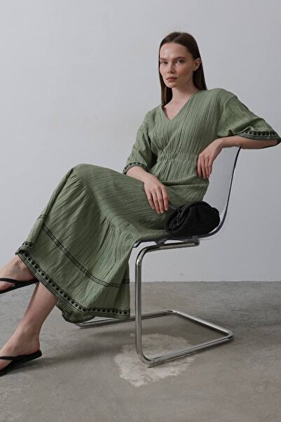 Trend Alaçatı Stili Kadın Haki Kol Etek Nakışlı Astarlı Uzun Elbise Vs00423