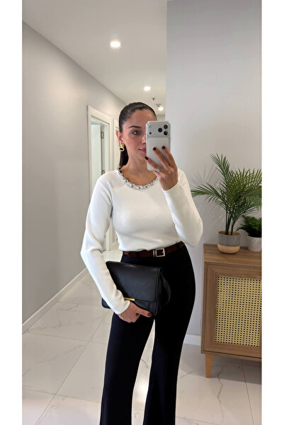 BİRCANÇİL Sonadra Ecru Collar Beaded Detailed Knitwear