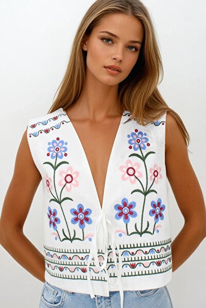 Trend Alaçatı Stili Women's White Embroidered Lace Detailed Design Raw Linen Vest Vs00241
