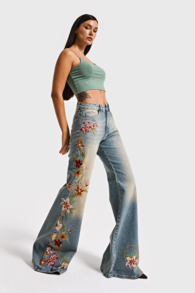 it's basic Дамски T.Kot Colour 4s6-32 Flare Fit Еластан Специална бродерия Детайлен дизайн Дънки