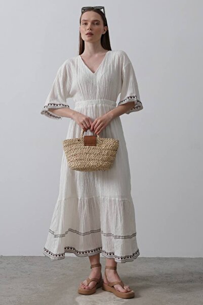 Trend Alaçatı Stili Kadın Beyaz Kol Etek Nakışlı Astarlı Uzun Elbise Vs00423