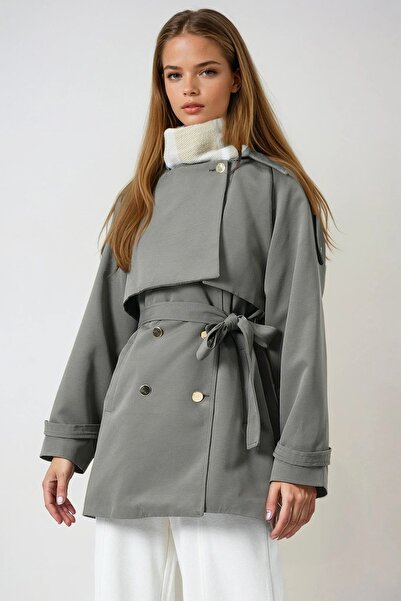 Trend Alaçatı Stili Women's Khaki Double Pocket Lined Belted Trench Coat with Shoulder and Waist Epaulettes Vs01026