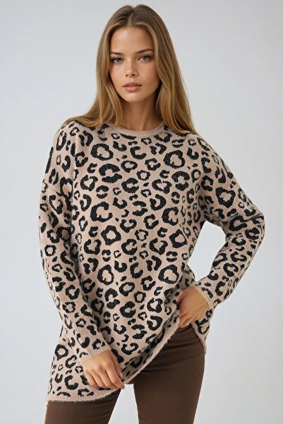Trend Alaçatı Stili Women's Beige Leopard Patterned Crew Neck Soft Knitwear Sweater Vs01448