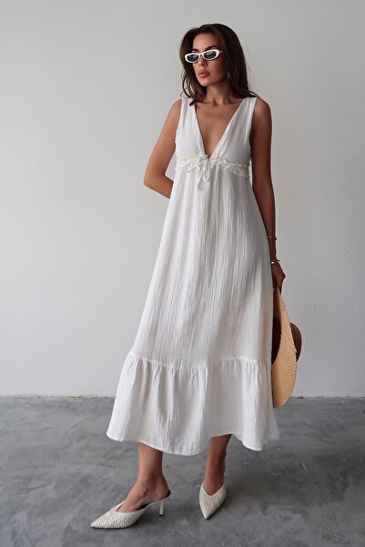 Trend Alaçatı Stili Women's White V-Neck Ruffle Detailed Muslin Lined Dress Vs00671