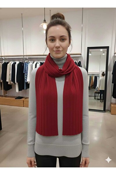 MODA الملابس المحبوكة والوشاح