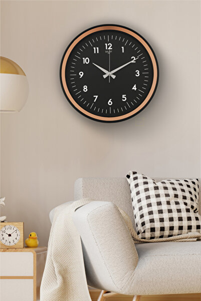 Leila Home Modern Silent Mechanism Stylish Design Glass 36cm Wall Clock Black