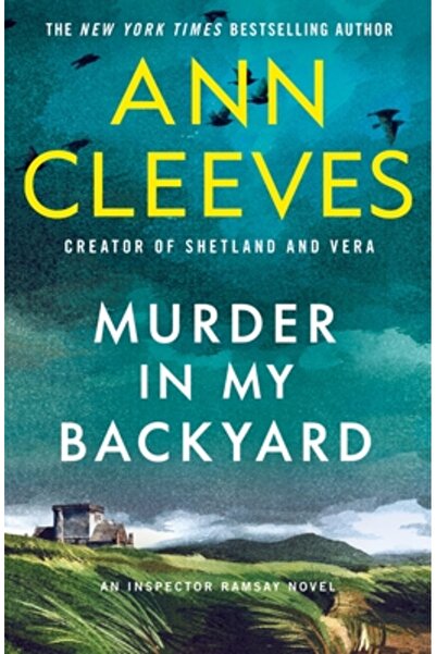 Minotaur Crimă în curtea mea: Un roman al inspectorului Ramsay