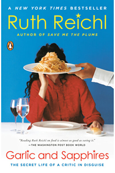 Penguin Books Usturoi și safire: Viața secretă a unui critic deghizat