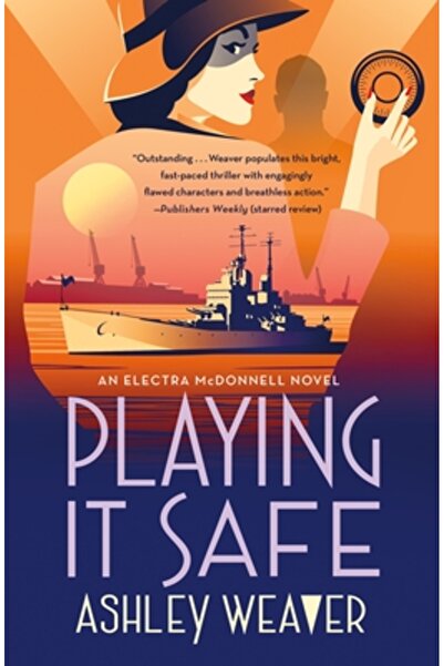 Minotaur Joacă în siguranță: Un roman al Electrei McDonnell