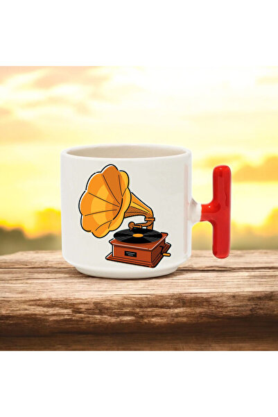 BB TRADE كوب جرامافون بتصميم أحمر على شكل حرف T مطبوع من السيراميك سعة 250 مل