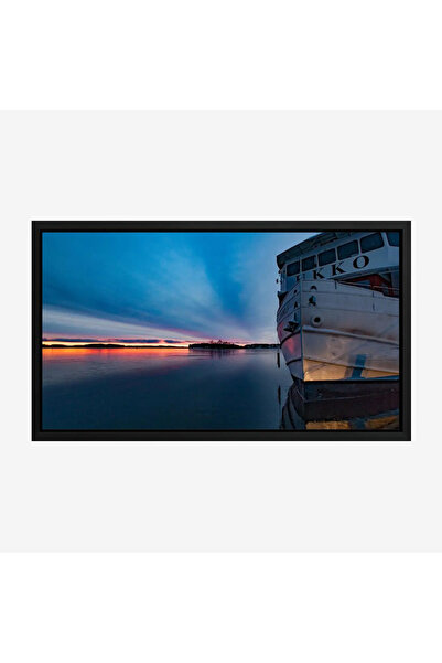 Tajridhome لوحة بحرية غامضة بألوان زرقاء ووردية تعكس الغروب الهادئ مع قارب قد...