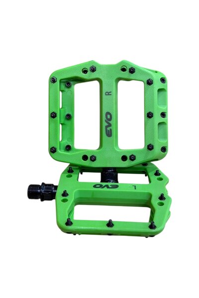 Evo çivili yeşil platform bisiklet pedalı