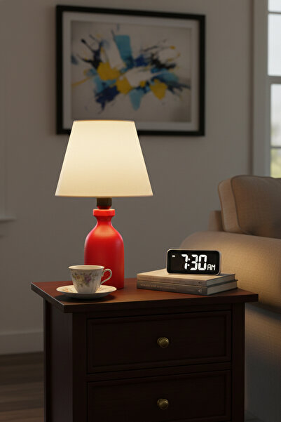 Lambazade Elzade Model Kırmızı Ahşap Gövdeli Beyaz Başlık Abajur