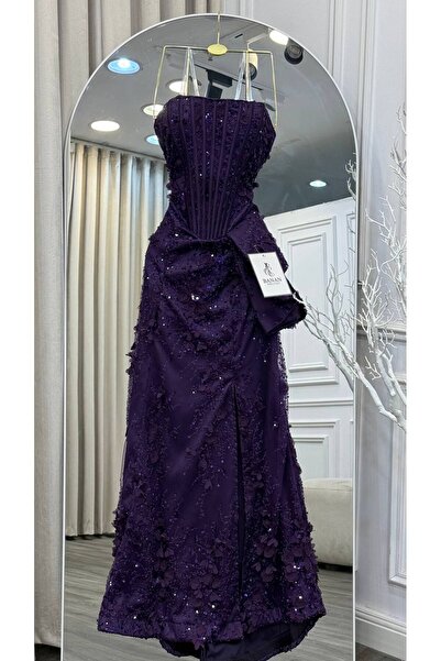 87 Origins A dress that speaks of refined taste and feeling