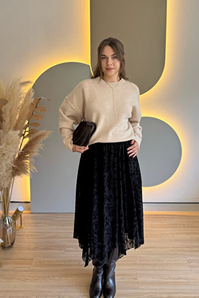 Aventien Floral Patterned Asymmetrical Long Black Tulle Skirt